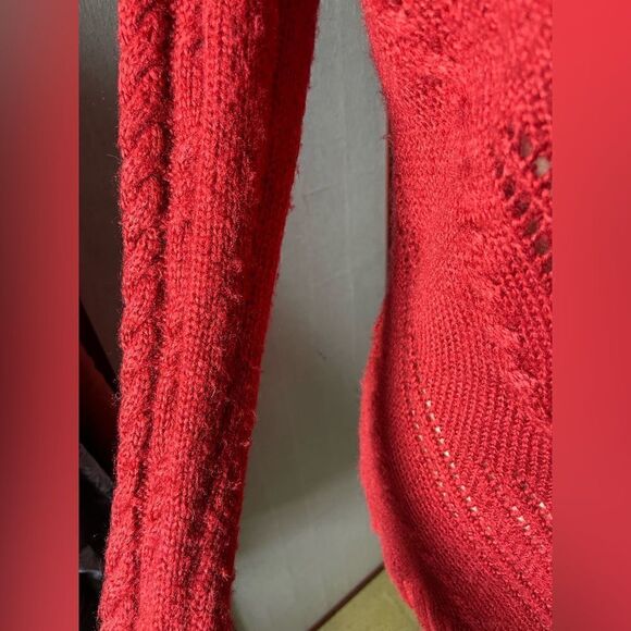 Buffalo by David Bitton Bright Red Knit V-Neck Pullover Sweater (Size: Medium) - Picture 11 of 12